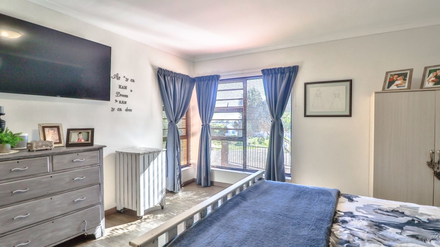 4 Bedroom Property for Sale in Middedorp Western Cape